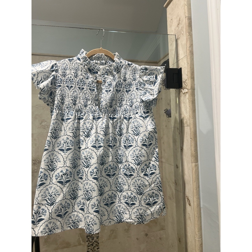 Marigold Flutter Sleeve Smocked Blouse Blue White Floral Cotton Top Large